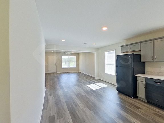 4th image of 1516 Maxwell Cir