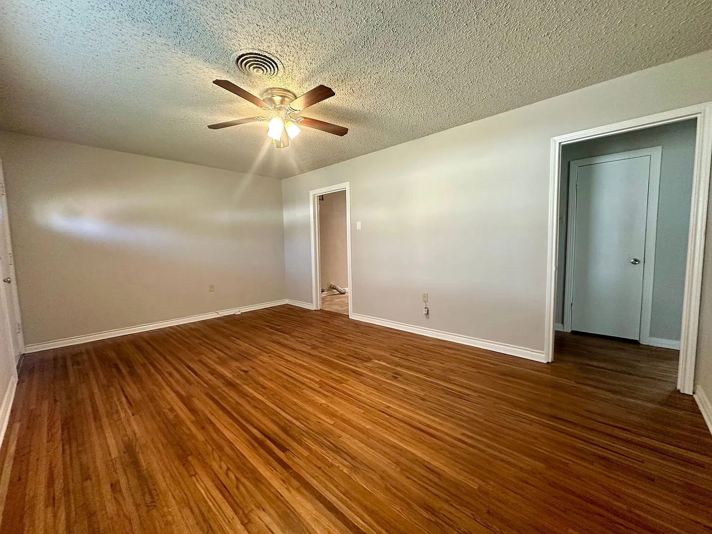 2612 Alice Ave — Photo 3