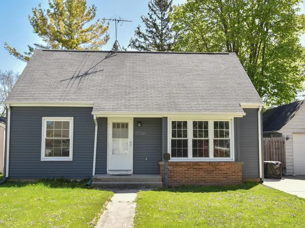 1022 7th AVENUE, Grafton, WI 53024