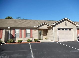 504 Pinefield Pl, Thomasville, NC 27360