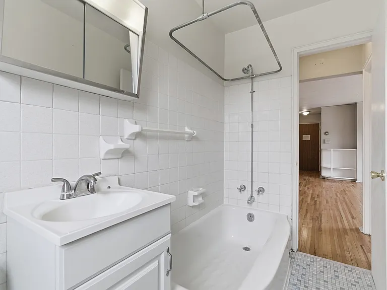 Welcome to Central Lakes of Uptown, where modern design meets everyday convenience. Enjoy a stylish bathroom featuring sleek fixtures and abundant natural light. Elevate your living experience today. Schedule your visit now!
