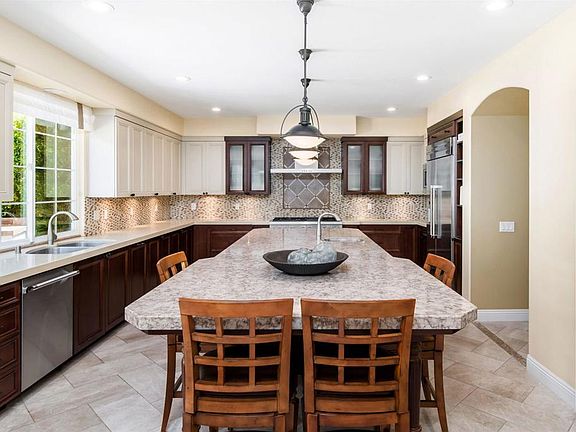 3rd image of 7216 Sanderling Ct