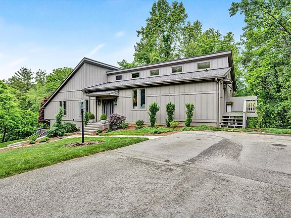 3rd image of 5731 Scenic Hills Dr