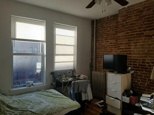 Rented by Upton Realty Group | media 27