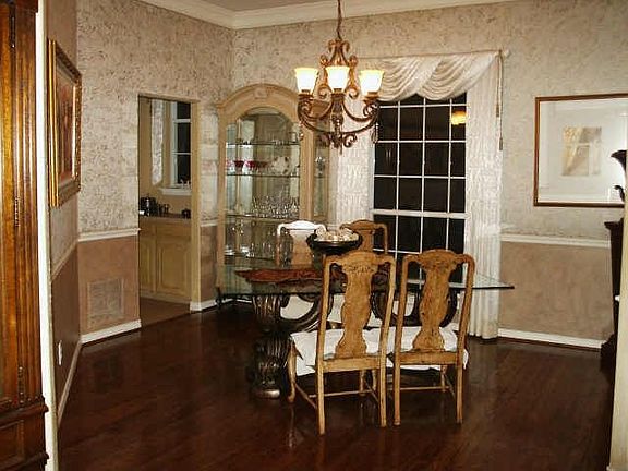 2nd image of 4608 Ainsley Dr
