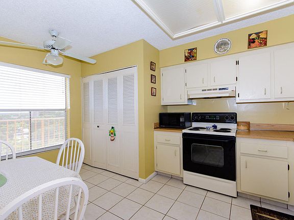 2nd image of 14527 Bonaire Blvd APT 706