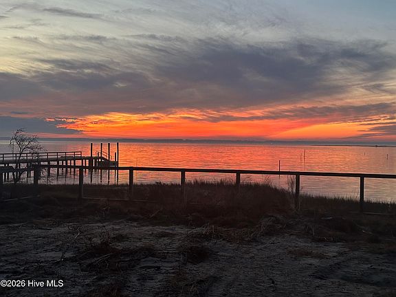 3rd image of 980 Crow Hill Road