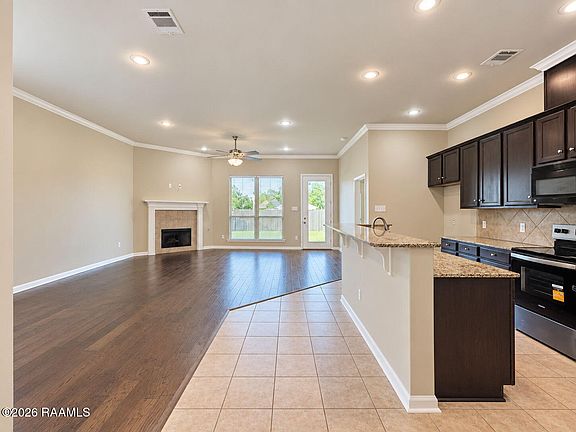 2nd image of 102 Franklin Ln