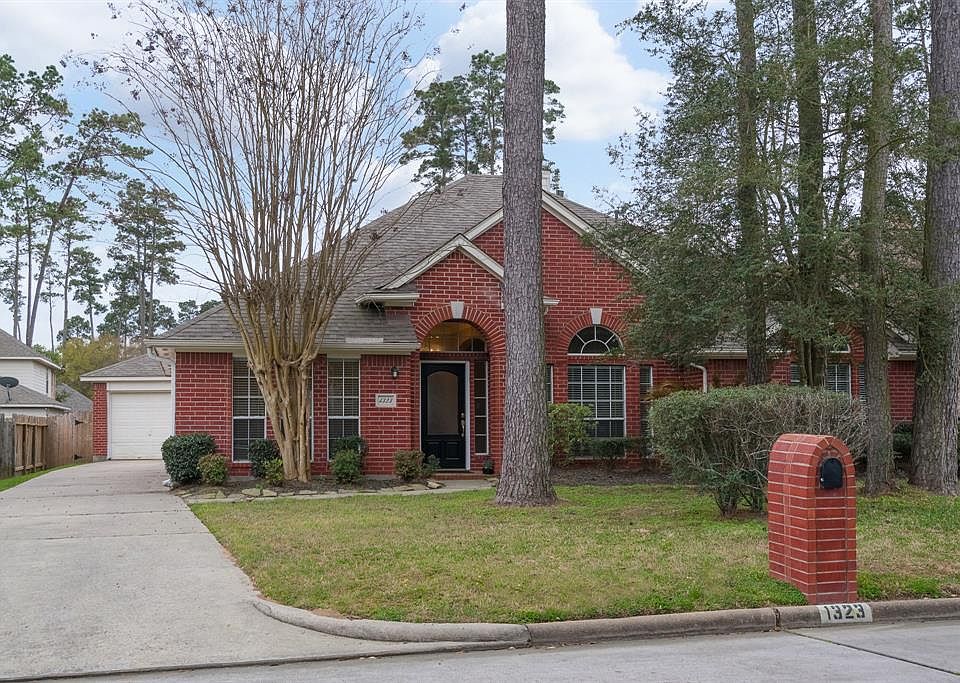 1st image of 1323 Pine Trl