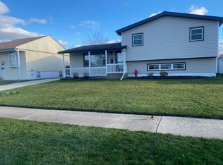 3110 Farmer Dr, Highland, IN 46322