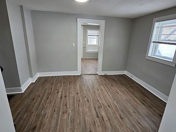 3rd image of 116-120 Elm St #2