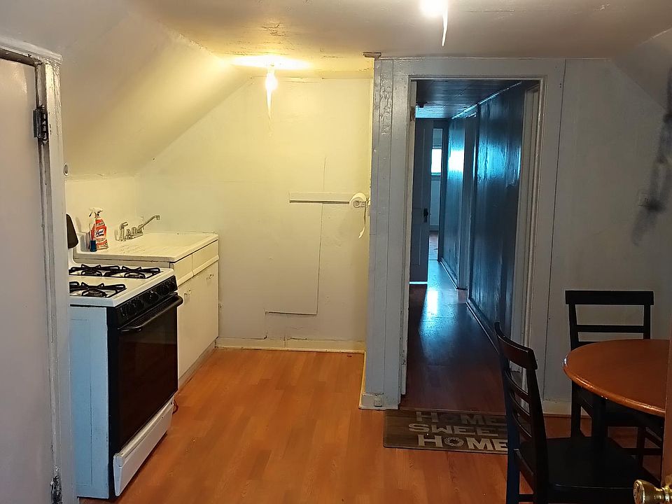 1st image of 3222 E 130th St #3