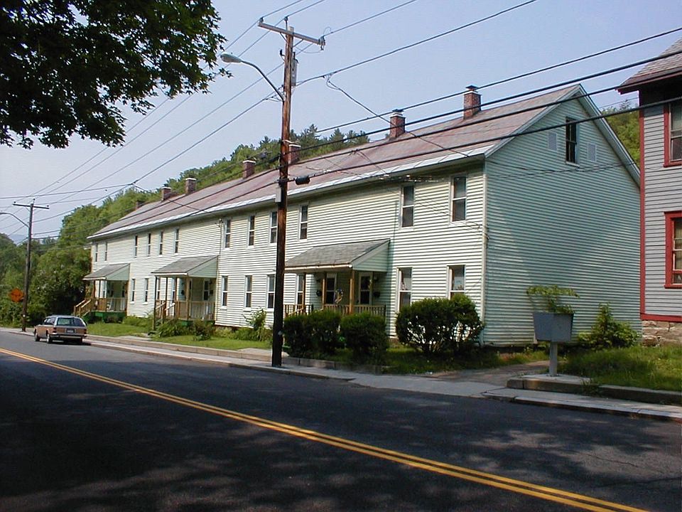 6 Family in Good Condition!