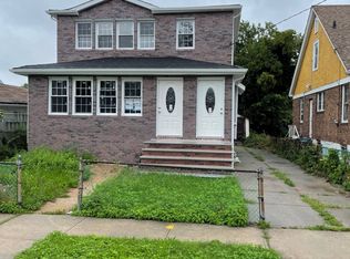 141-11 184th St, Springfield Gardens, NY 11413