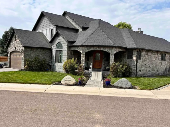 4755 Heidi Ct, Chubbuck, ID 83202