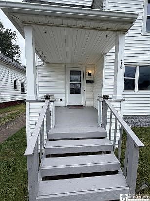 4th image of 226 King St