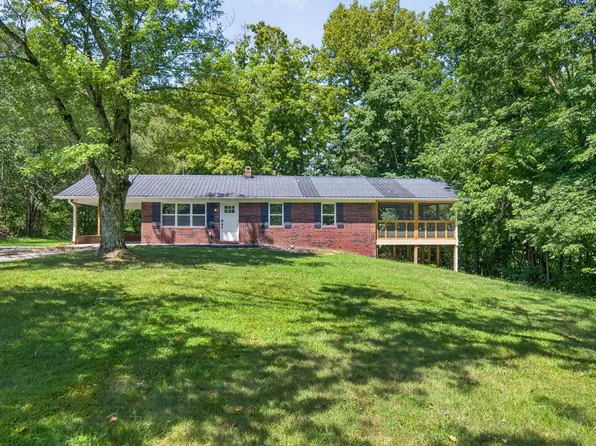 5021 Eagles Cove Rd, Byrdstown, TN 38549