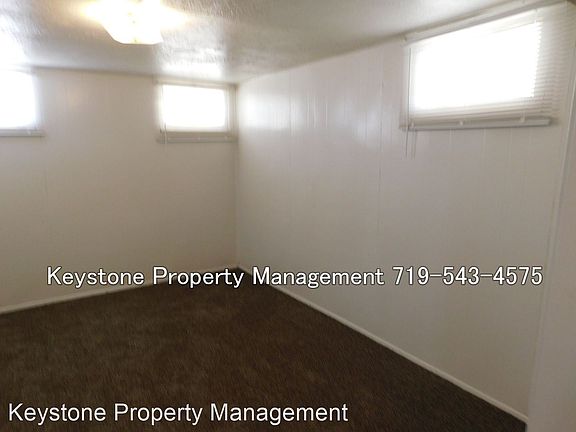 4th image of 1115 1/2 E 3rd St