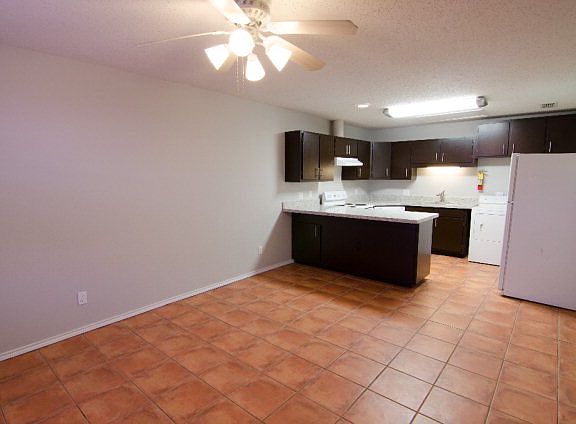 2nd image of 1022 Violet Ave APT 6