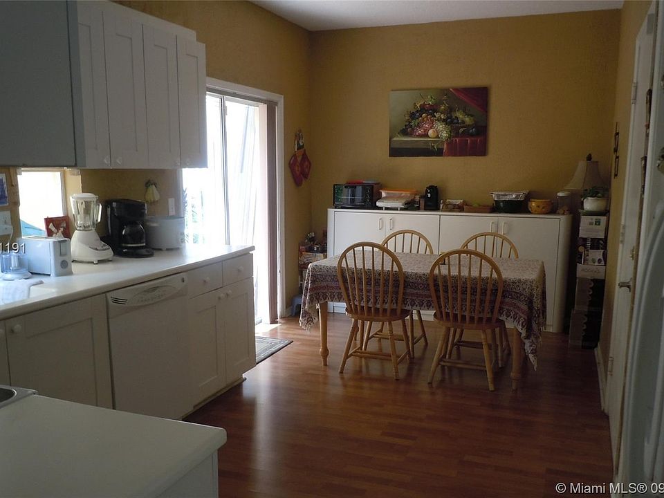 2nd image of 11383 Lakeview Dr