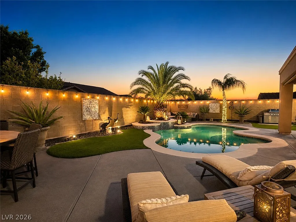 3 bed, 2.5 bath, 2661 sqft, $5,000 — Photo 1