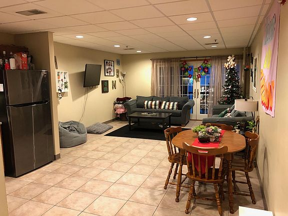 4th image of 15 W Union St APT 201
