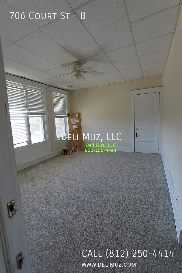 Super Nice 3 bd, 1.5 bath Downtown one block east of the YMCA and the METS station — Photo 3