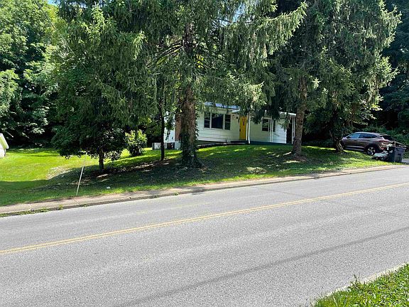 3rd image of 1818 6th St