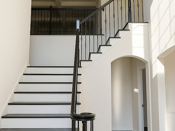 5th image of 7617 Legacy Ridge Dr