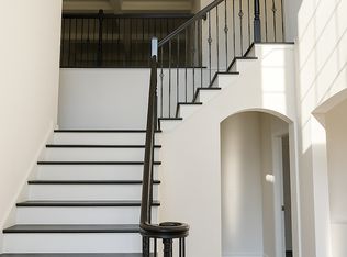 7617 Legacy Ridge Dr, West Chester, OH 45069