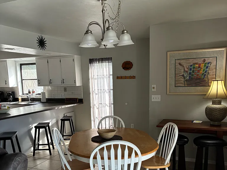 157 Anchorage St — Photo 6
