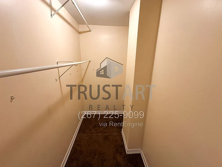6908 Old York Rd — Photo 29