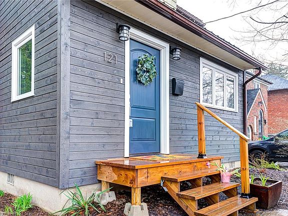 3rd image of 121 Belmont Ave