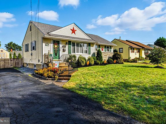 2nd image of 331 Dearborne Ave