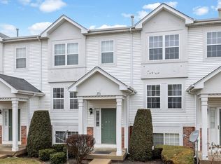 273 Holiday Ln, Hainesville, IL 60073