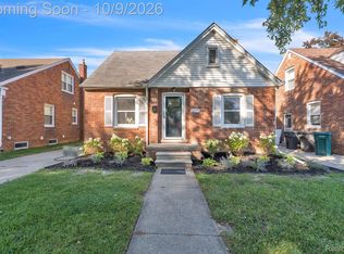 2207 Kingsbury Ave, Dearborn, MI 48128