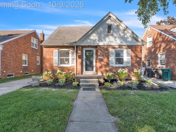 2207 Kingsbury Ave, Dearborn, MI 48128