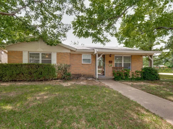 2002 Winthrop St, Irving, TX 75061