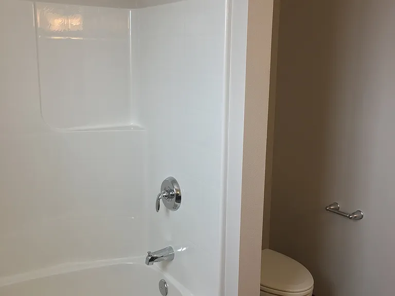 2300 N Landon Ln — Photo 18