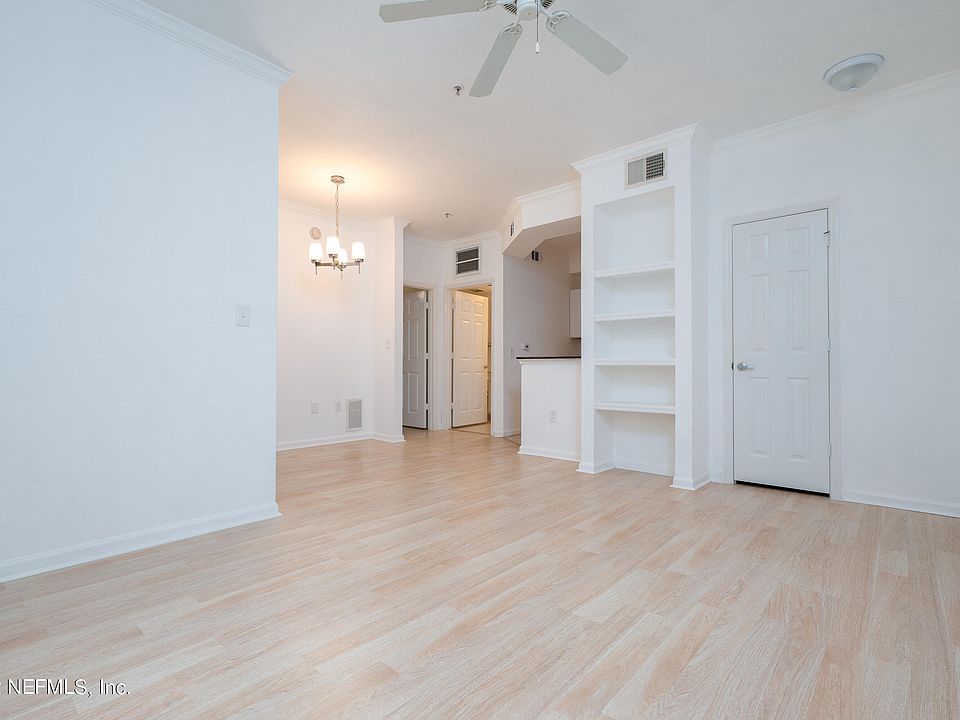 1st image of 8539 GATE Parkway #1514