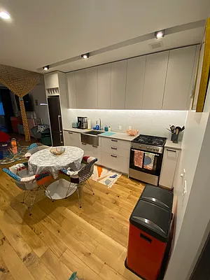 Rented by The KCI Group | media 29