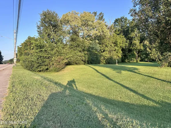 S Charles G Seivers Blvd, Clinton, TN 37716