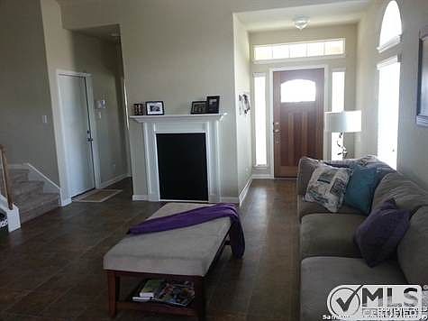 2nd image of 905 Lauren St