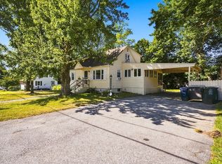 26 Sunset Rd, Dracut, MA 01826