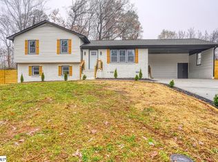 112 Longmeadow Rd, Taylors, SC 29687