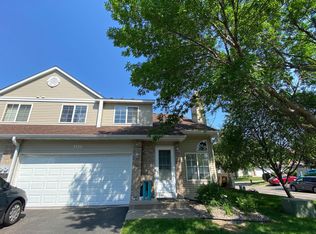 1213 Pecks Woods Dr, New Brighton, MN 55112