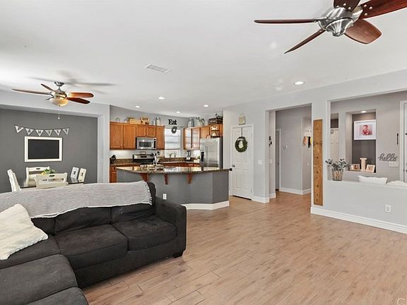 3rd image of 33527 Cedar Creek Ln