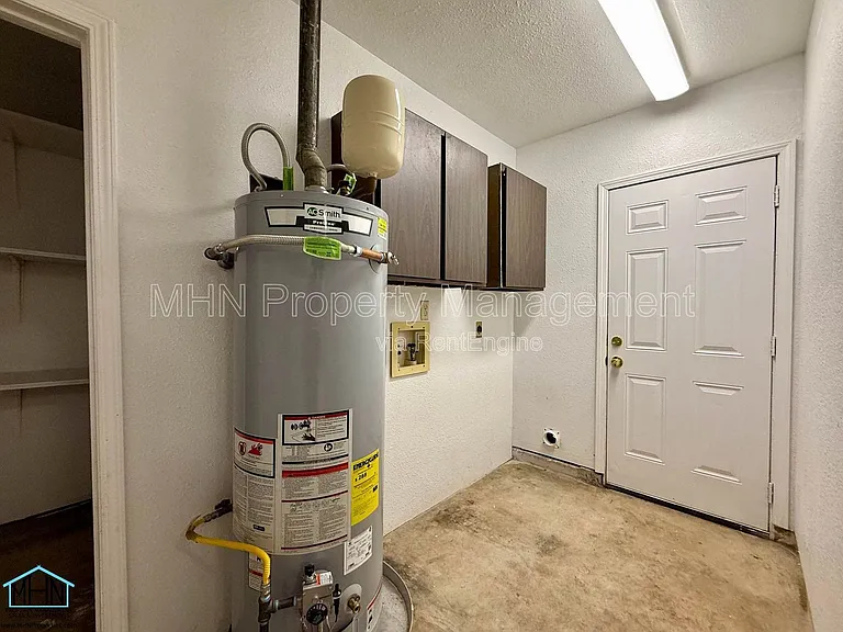 9607 Gold Hill Dr — Photo 15