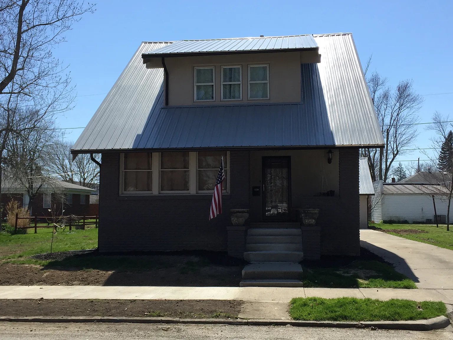 919 Davidson St photo 1