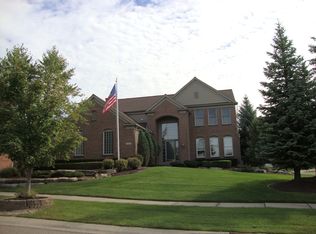 1856 Ring Neck Dr, Rochester, MI 48307
